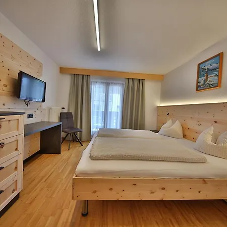 裴森盖革酒店 3*